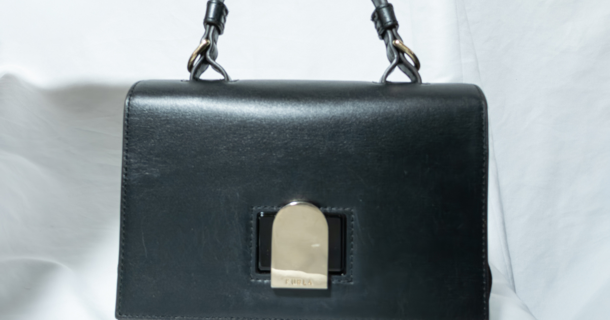 小さく整う造形美｜FURLA EMMA MINI TOP HANDLE ブラック（非着用・コレクション記録）