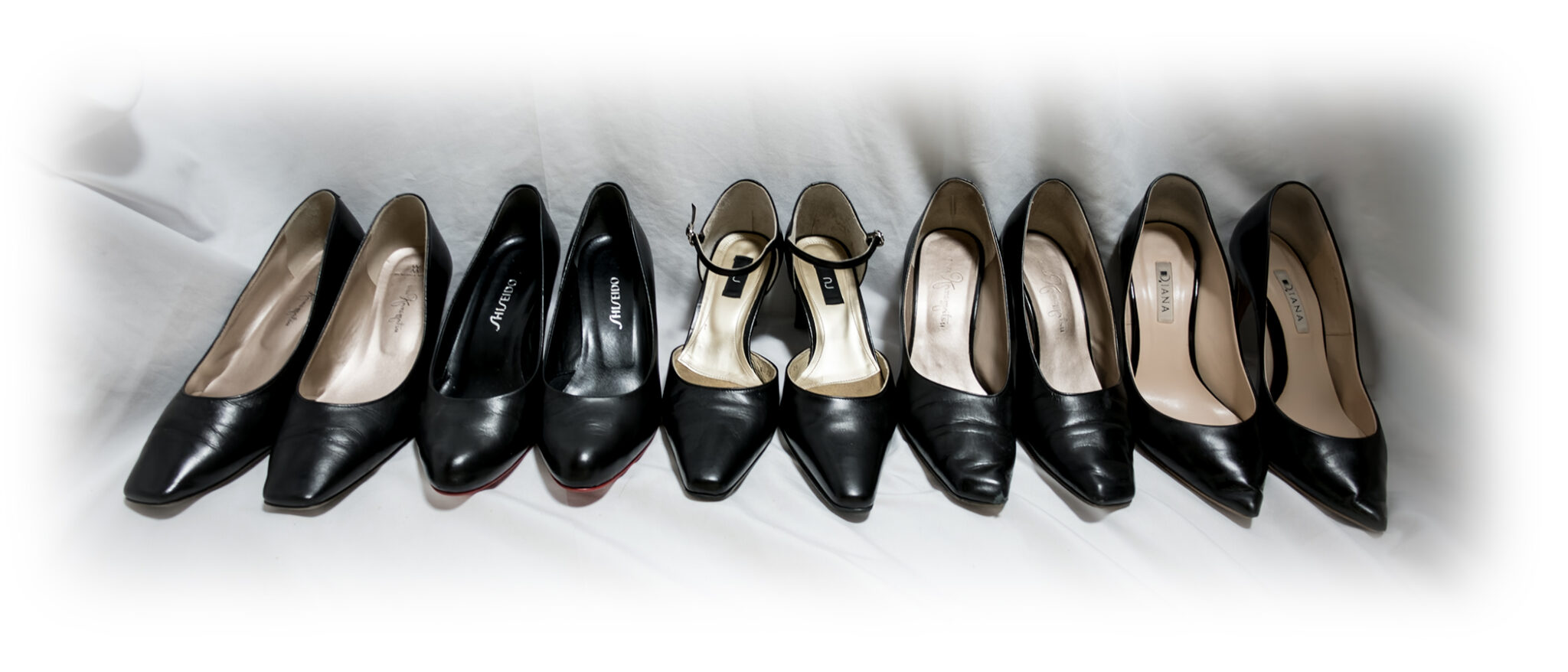 パンプスの造形を同一条件で記録するアーカイブ